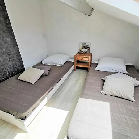 Grande Bleue - T1 Cab Mezz 5 Couchages Port Mae-2394 * Leucate